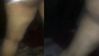 هزي طيزك يا سمراء في الشارع