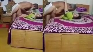 راهب بوذي يجرب طعم النيك لاول مرة