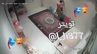 زوجة ابي حشرتني في الزاوية