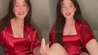 اية خليفة لايف سكس  مع مراهق تركي