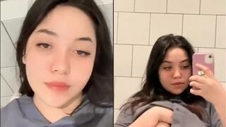 بنوته مصريه زي القمر عليها جوز بزاز ملبن فاخر تتاكل أكل بتصورهم لحبيبها في أكتر من مقطع