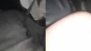 عشيقي افتعل بكسي داخل السيارة