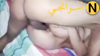 سكس ساخن لحرمه فالته طيزها ولعانه من زوبر الزبون