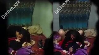 جوزها صورها وهي بتتناك من جارها في السر