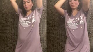 مشتهية كتير حبيبي بدي زبك القوي