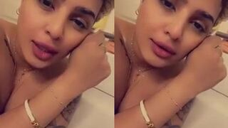 ابيك بس اترجاني ازلك وتلحس كسي