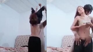 يلا بسرعة اشلحي تيابك انا ولعااان اوي يا قحبة