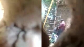 روح رضعها زبك وانا اصوركم ونفضح عرضها